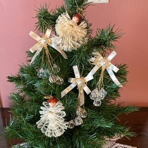 Five Victorian ornaments